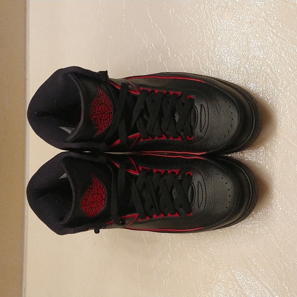Air Jordan 2 Retro Black/Varsity Red (2016) - Picture 2 of 14